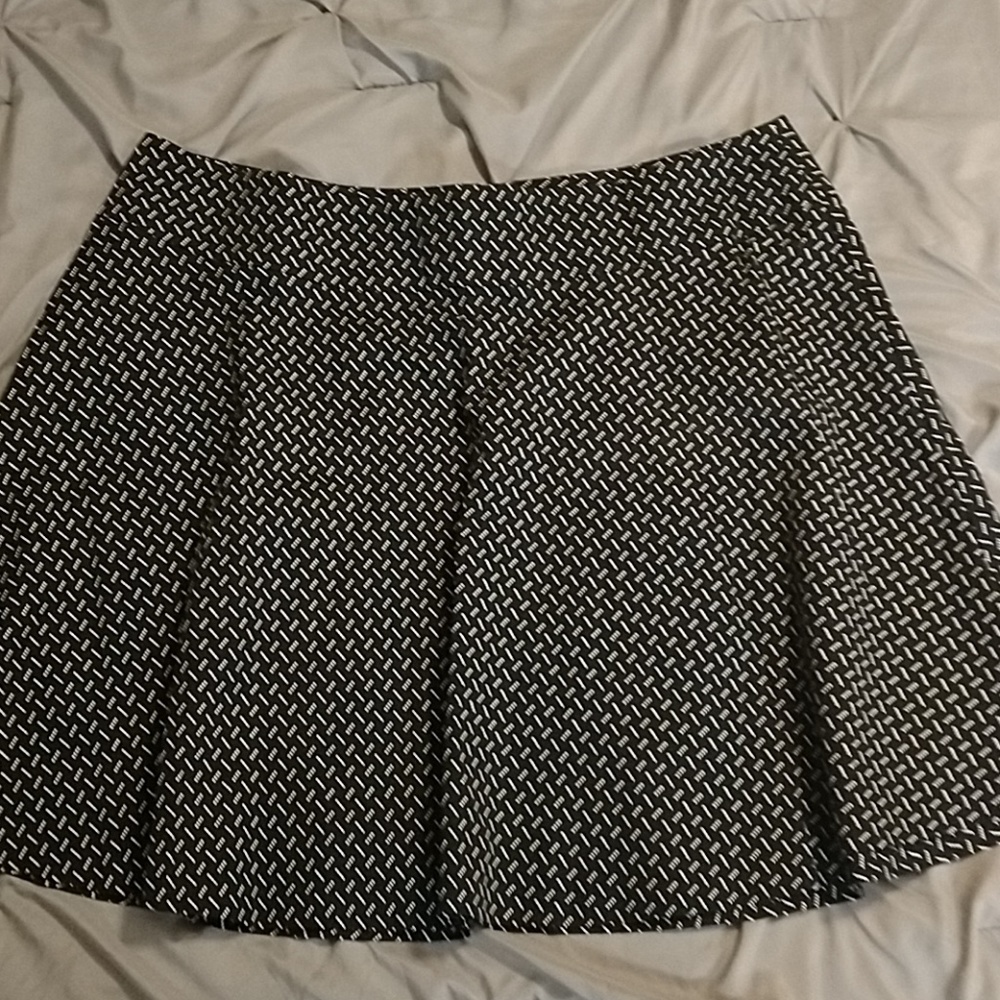 Black & White Dot Pattern Skirt, Lane Bryant Sz 22
